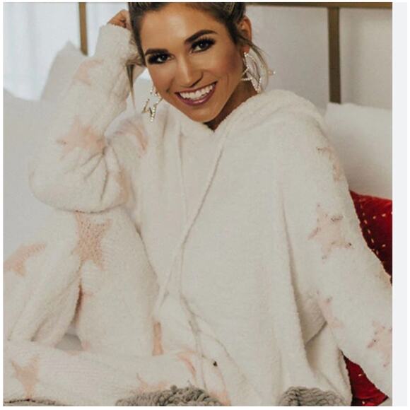 POL Sherpa Plush Pullover Hoodie White with Distressed Peach Stars on Arms Small - Picture 1 of 9